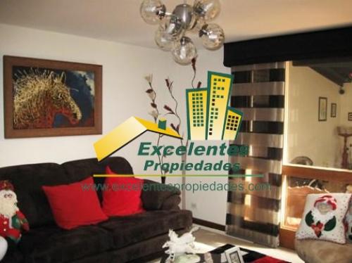 Se Vende Espectacular Casa en Envigado (enlde708)