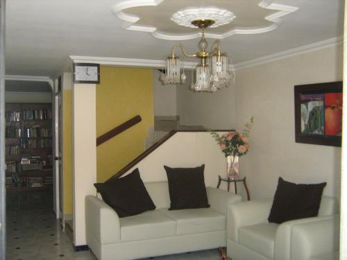 Vendo Hermosa Casa Urbanización Santa Ana