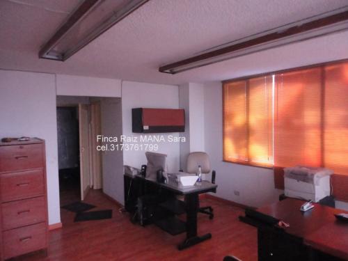 Arriendo  Local en Bogota.Barrio Ricaurte.calle 7.Usos Oficinas Bodegas 