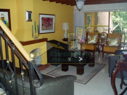 Se Vende Excelente Casa en Envigado (ens160)