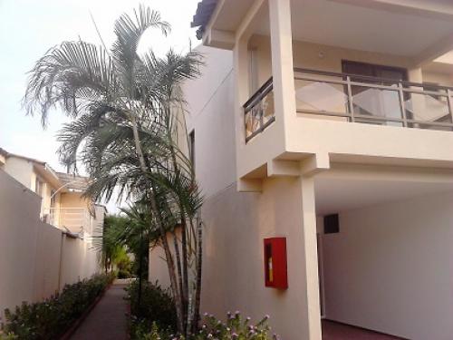 Arriendo hermosa casa esquinera