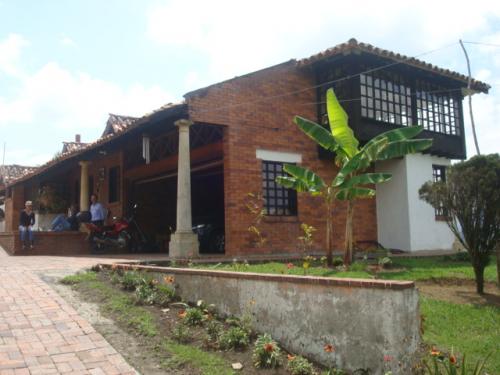 FINCA 0040 GUARNE  VEREDA LA CLARITA