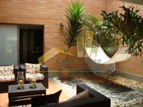 Espectacular casa de 2 niveles en La Estrella (ESU1351)