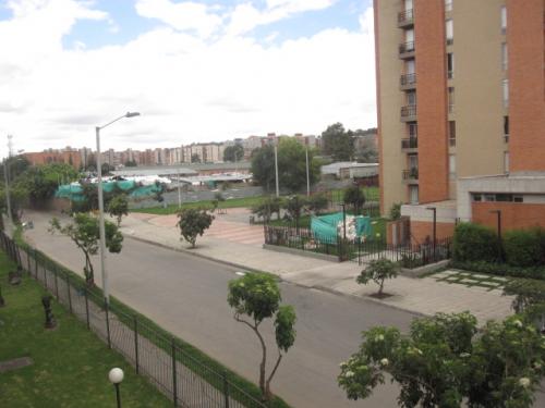 Portales del Norte, arriendo apartamento muy iluminado