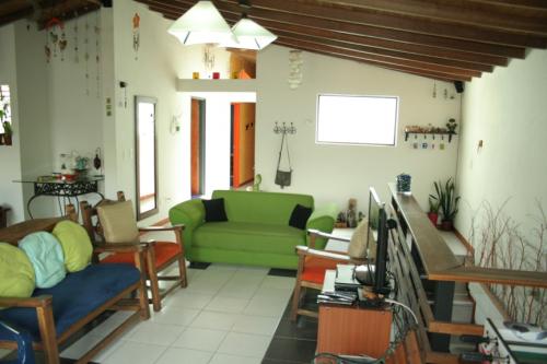 Casa 3er Piso, Excelente estado, Bello Gran Avenida