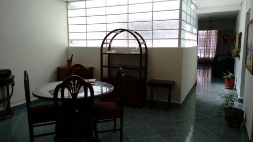 Casa 3er Piso, Excelente estado, Bello Gran Avenida