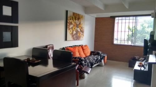  ventilado e iluminado 6t0 piso conjunto cerrado con piscina