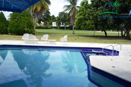 VENDO CASA CAMPESTRE EN CONDOMINIO EL PEÑON EN GIRARDOT