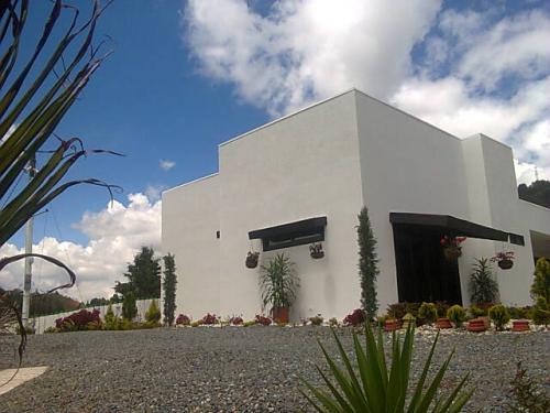 Finca 10.427 mts2, Guarne.