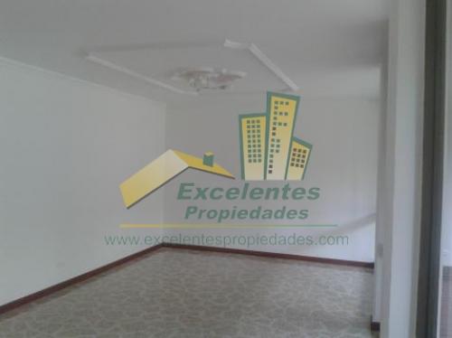 Espectacular casa remodelada en el Poblado (2LB1453)