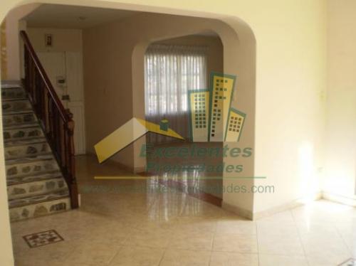 Excelente casa en Laureles (3LA1463)
