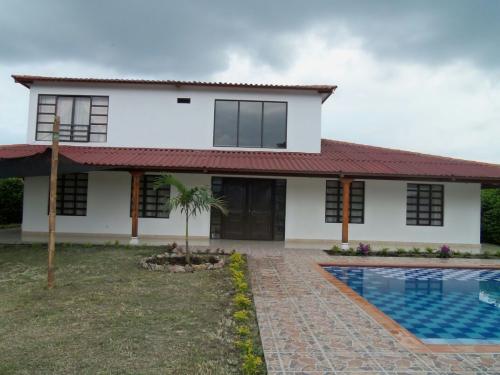 VENDO FINCA EN SANTA ELENA