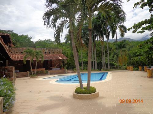 Hermosa finca unidad cerrada, San Jerónimo.