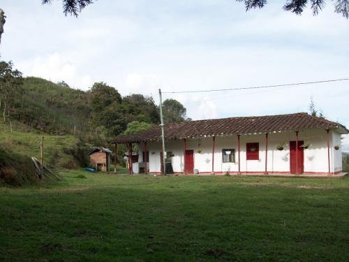 Finca 20.000 mts2, Guarne