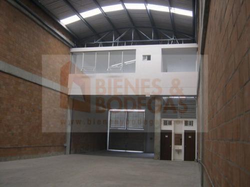 Vendo bodega en Ríonegro 405 mt2