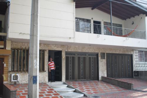 Vendo casa en Medellín, Barrio Simón Bolívar