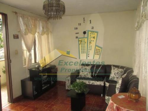 Excelente casa en Manrique (1MA1523)