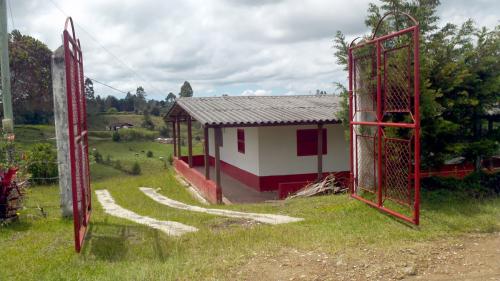Vendo finca en San Vicente, vereda Chaparral