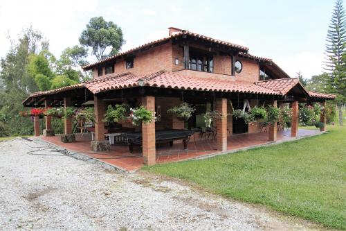 Vendo hermosa finca en Llanogrande, Rionegro