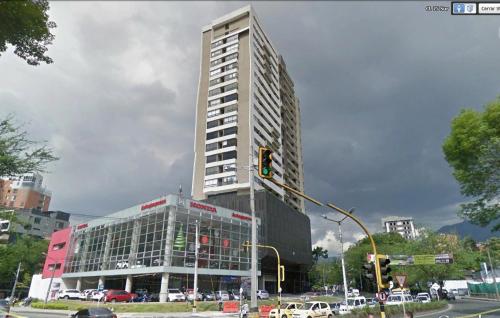 APTO de 86 m2, 3 alc + 2 Pk + útil, Bº Zuñiga, TORRE GUAYACAN, Envigado