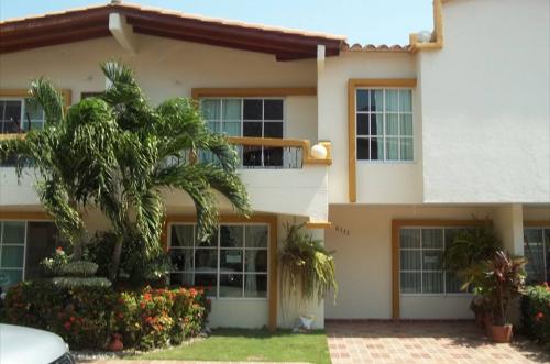 Santa Marta (Magdalena) BRISAS DE LAGO CASA EN VENTA