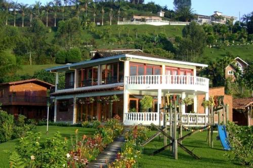 Hermosa Finca-Hotel en el Peñol, Antioquia. 