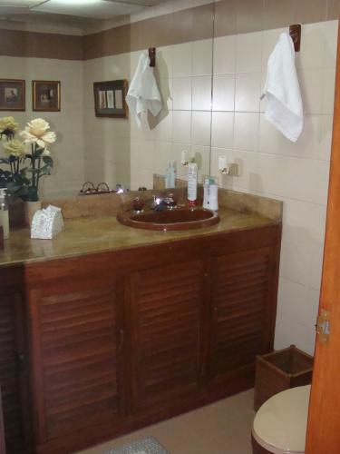 HERMOSO APARTAMENTO DUPLEX EN EL POBLADO.