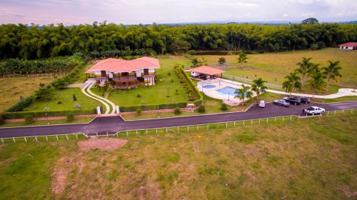 Lotes en venta vía Armenia, La Tebaida, Quindío, Colombia