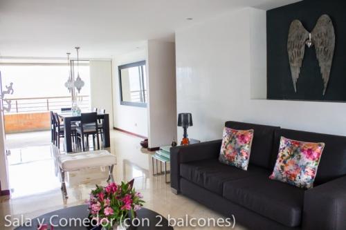 HERMOSO APARTAMENTO EL TESORO POBLADO