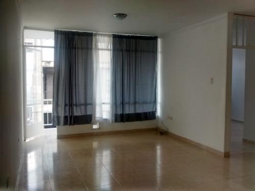 Vendo Amplio Apartamento en el Centro