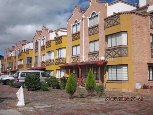 GANGA CASA ESQUINERA CONJUNTO 105 METROS URBANA EXCELENTE UBICACION