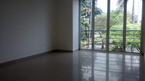 HERMOSO APARTAMENTO DE TRES HABITACIONES