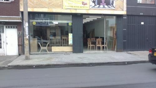 ARRIENDO LOCAL BARRIO GAITÁN