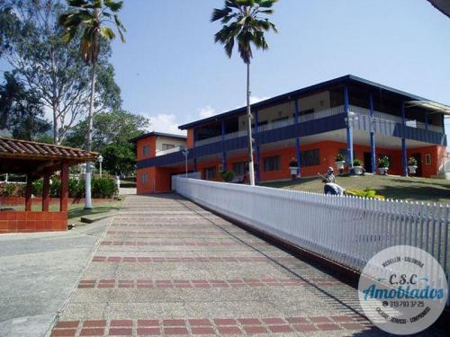 Alquiler finca de recreo en Copacabana- Cód. 1064