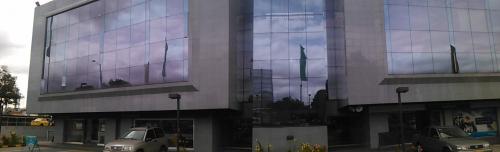 ARRIENDA EDIFICIO DE OFICINAS AV. EL DORADO