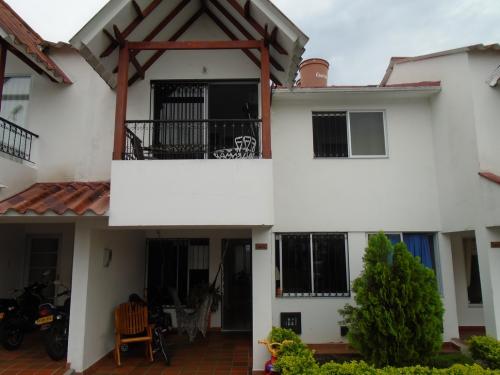 Preciosa Casa en el Barrio El Jordan Villavicencio. Meta
