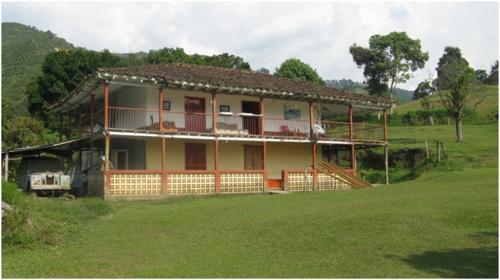 Finca en Amagá 18 cuadras, vereda Yarumal(032)