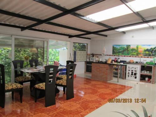 Vendo Espectacular Casa Quinta de Recreo Sector Florida Sur