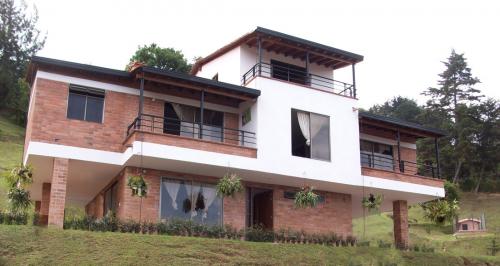 Casa campestre en unidad cerrada, Envigado(028)