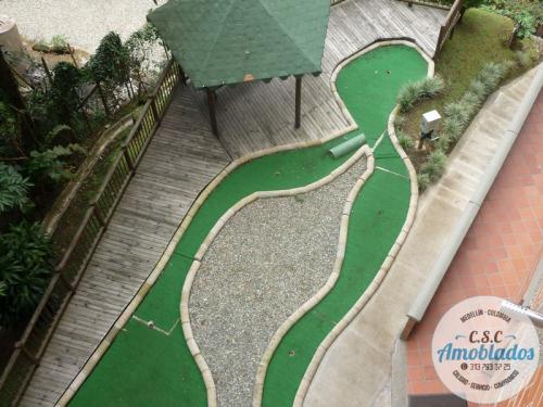 Renta de Apartamentos Amoblados en Medellin código AP17 ( Envigado -  Loma El  Escobero )