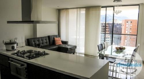 Alquiler de Apartamentos Amoblados en Medellín  código. AP53 (La Frontera)