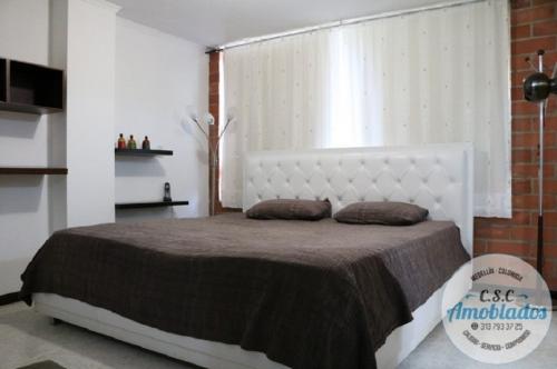 Alquiler Apartamento dúplex Amoblado En Medellin código. AP44 ( Envigado )