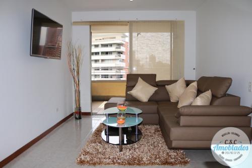 Alquiler de Apartamentos Amoblados en Medellin código. AP33 ( Poblado – Viscaya )
