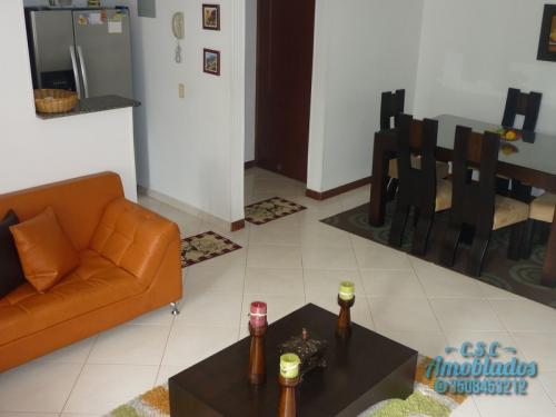 Renta de Apartamentos Amoblados código. AP17 ( Envigado -  Loma El Escobero )