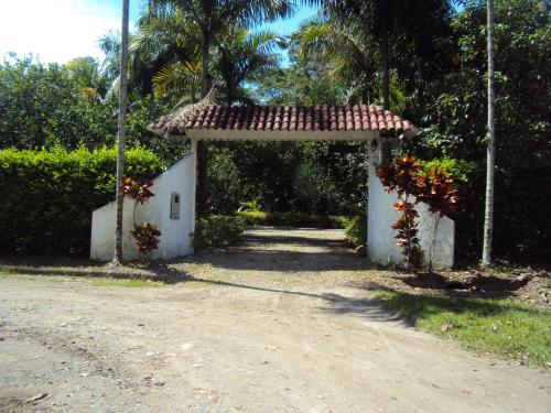 VENDO CABAÑA  CONDOMINIO CAMPESTRE BOSQUES DE LA CALLEJA,VILLAVICENCIO,META $600.000.000