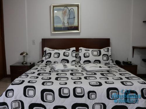Aparta-estudios amoblados en Medellin código. AP41 ( El poblado -  Patio Bonito )