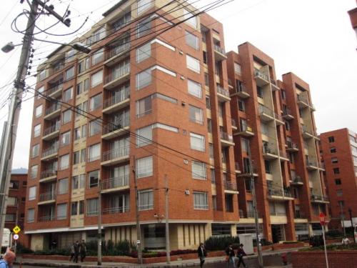 Arriendo apartamento en Chicó Norte con ascensor privado