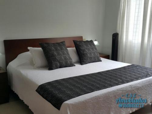 Apartamentos Amoblados por Temporadas  Cód. 5073 (Poblado – Oviedo)