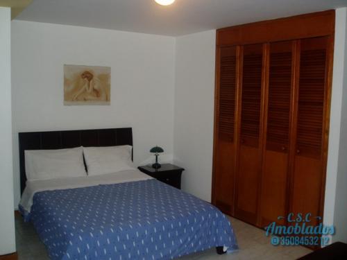 Aparta-estudios  amoblados por Temporadas Cód. 5016 (Laureles)