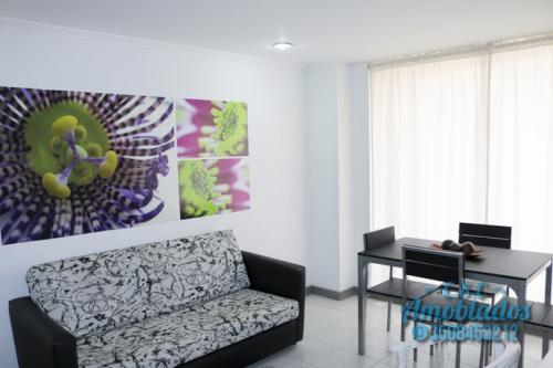Renta de Aparta-estudio Amoblados código. AP81 (Poblado)